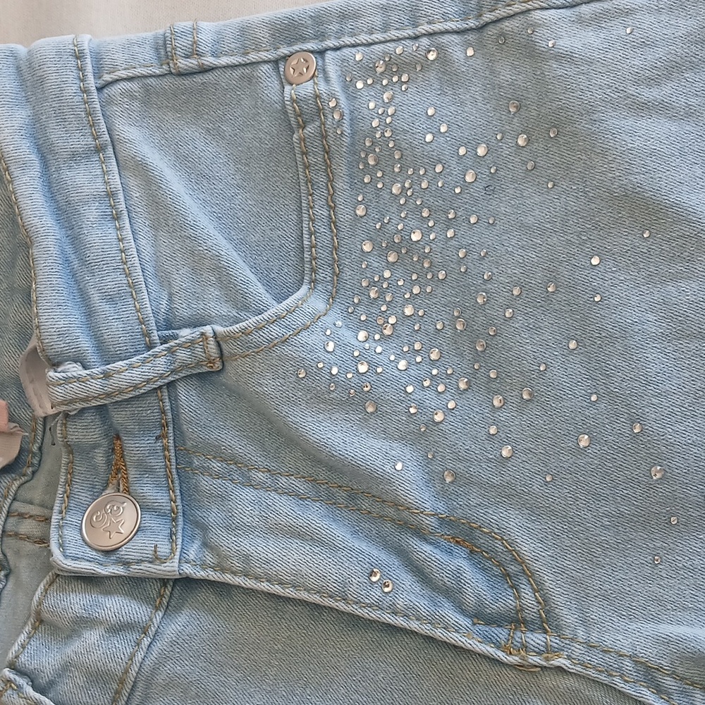 Celebrity  Light Blue Cropped Jeans with Distressed Hem Size 12 - Picture 4 of 8